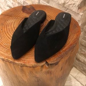 Birdies Swan Slide- Black Suede